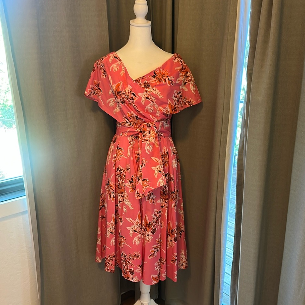 Gorgeous pink floral Lela Rose dress